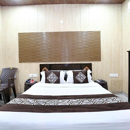 Oyo 8105 Royale Guest House Лудхіяна Екстер'єр фото