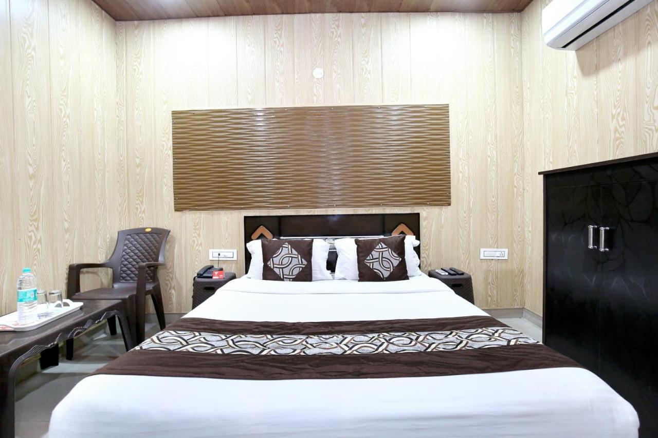 Oyo 8105 Royale Guest House Лудхіяна Екстер'єр фото